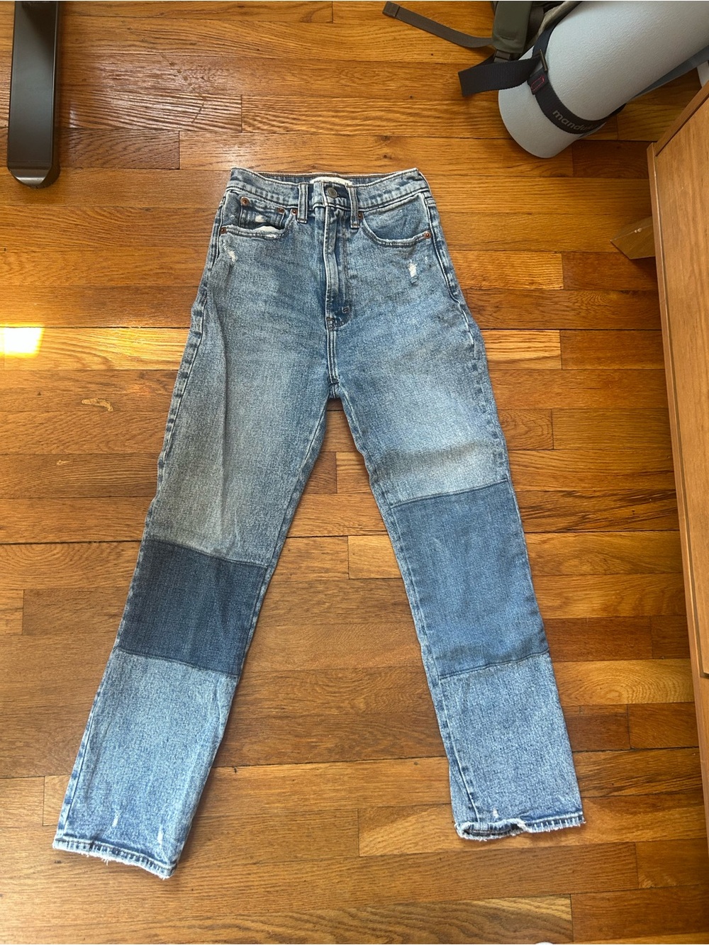 Abercrombie & Fitch blue patch work high-waisted straight-leg jeans Size 24